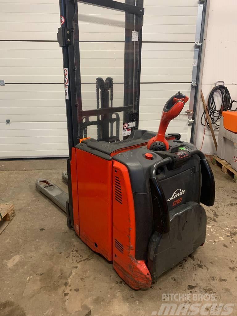 Linde D 12AP Self propelled stackers