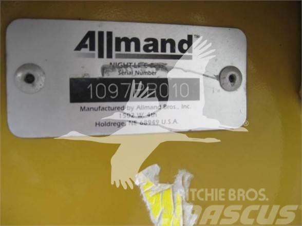 Allmand Bros NIGHT-LITE PRO NL7.5 Torres de luz