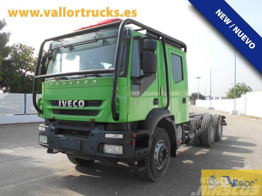 Iveco Trakker 420 Camiões de chassis e cabine