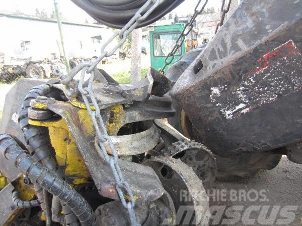 Timberjack 1270B Breaking for parts Chassis e suspensões