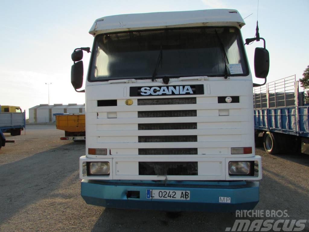 Scania 143 420 6X2 BASCULANTE Camiões caixa cortinas laterais