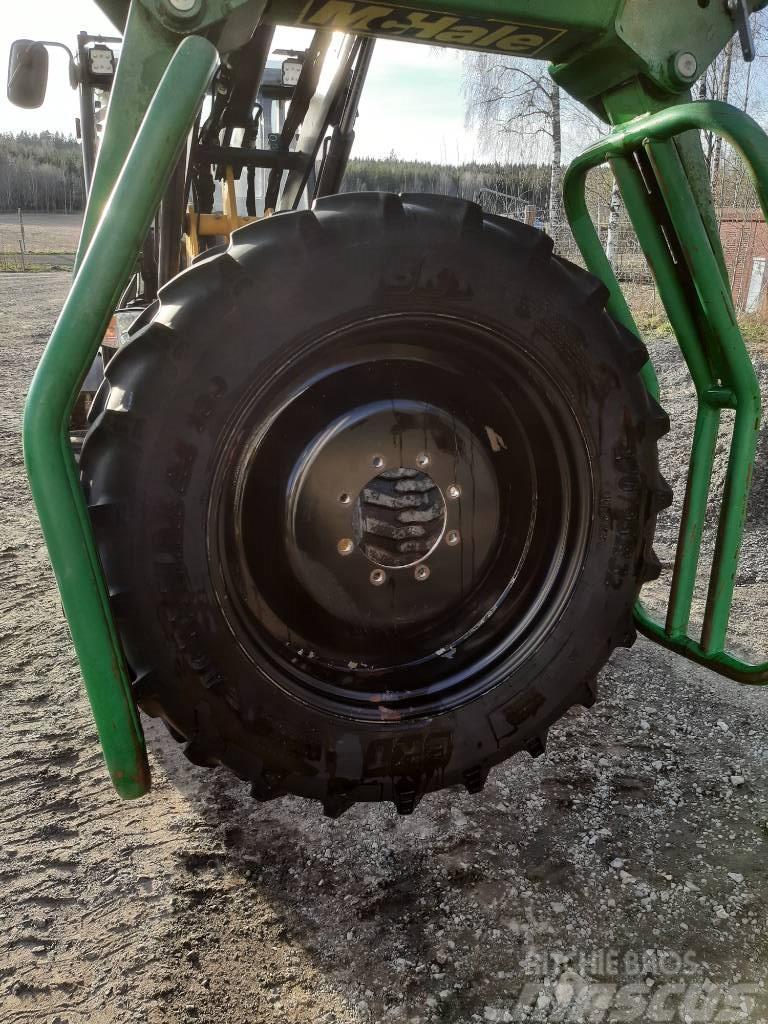 BKT radodlings hjul komplett Outros acessórios de tractores