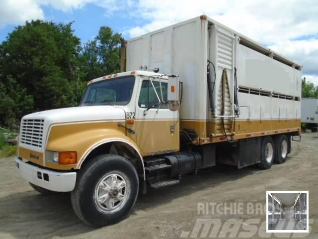 International 4900 Camiões de transporte de animais