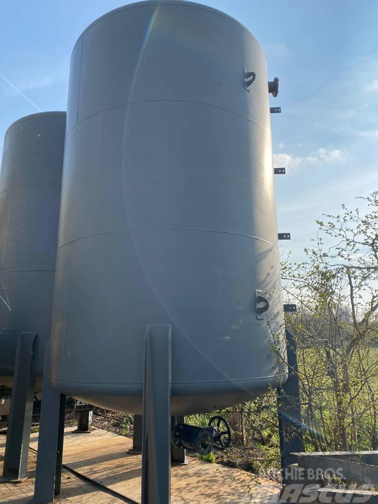  water tank(en) 35 m³ Distribuidores Agregados