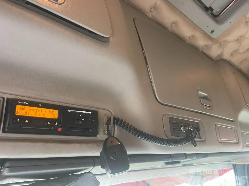 Volvo FM440 8x2 Camiões caixa desmontável com elevador de cabo