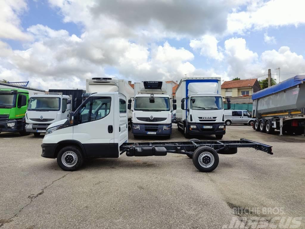 Iveco Daily 35 C 16 Camiões de chassis e cabine