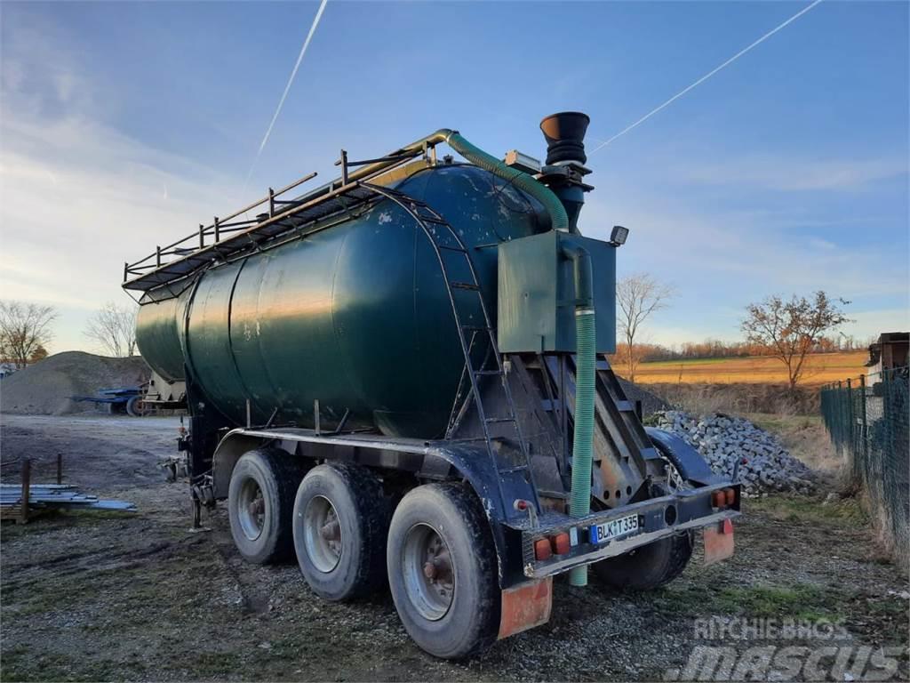  Deutsche Kockum 32000 kg Camiões-cisterna de lamas