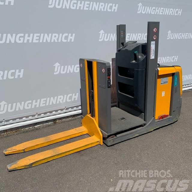 Jungheinrich EKS 110 Z Preparadoras de encomendas de média elevação