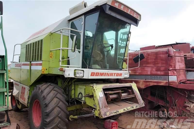CLAAS Dominator 98SL Now stripping for spares. Outros Camiões