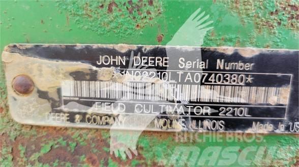 John Deere 2210 Cultivadoras