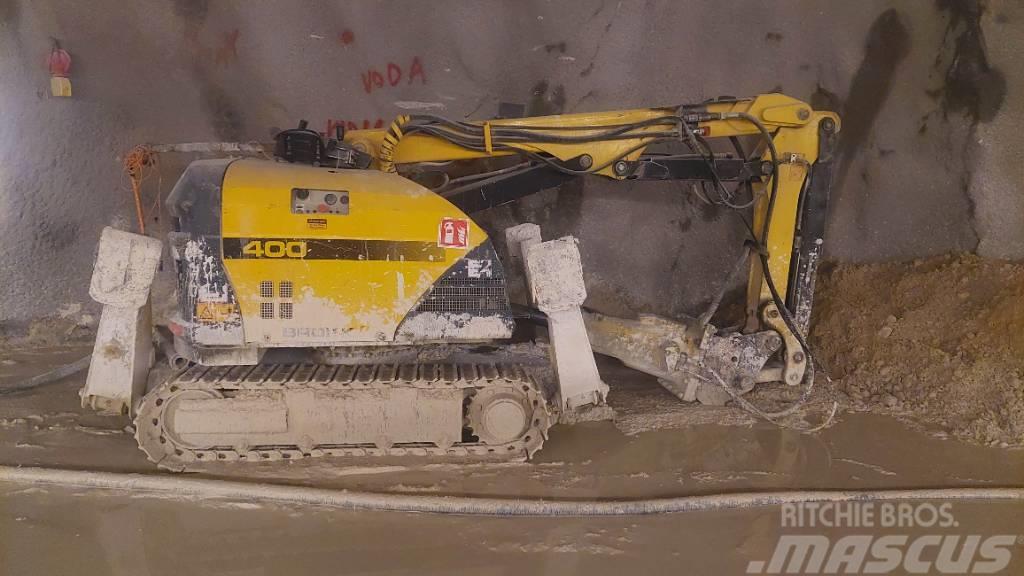 Brokk Excavator B 400 Escavadoras de rastos