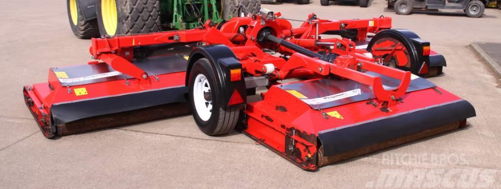 Trimax S4 493 Trailed rotary mower Corta-Relvas montadas e arrastadas