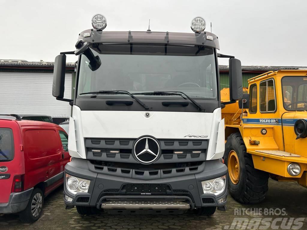 Mercedes-Benz 3246 B 8X4/4 Camiões caixa desmontável com elevador de cabo