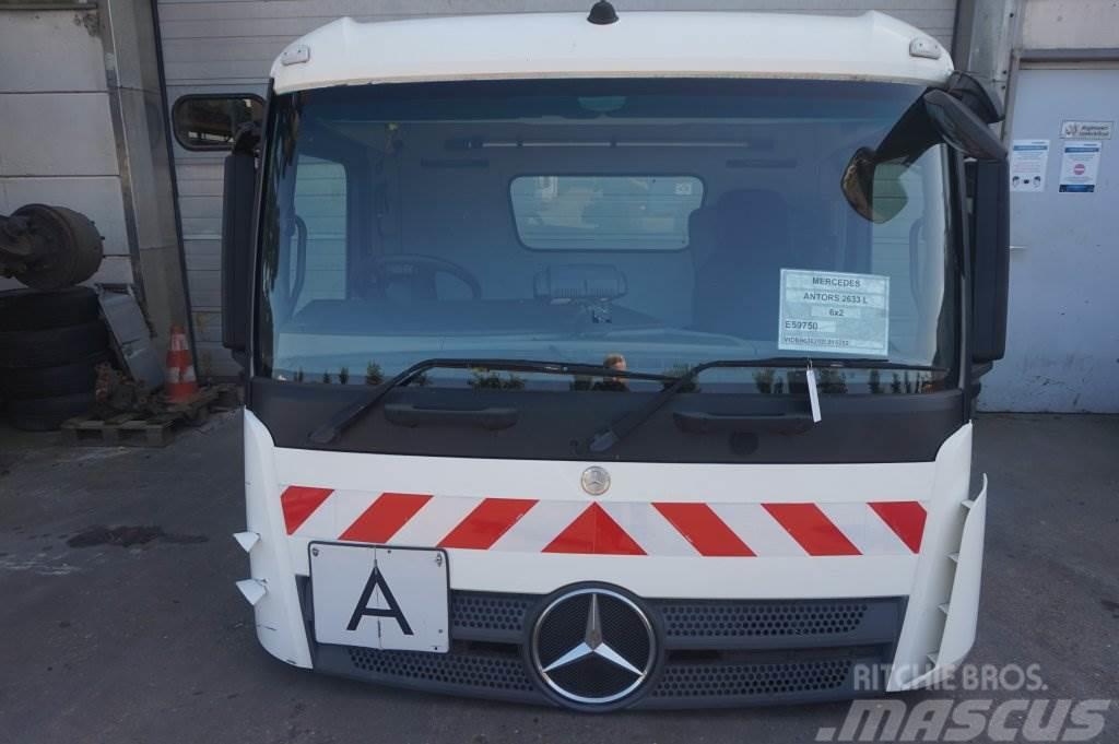 Mercedes-Benz ANTOS M CLASSICSPACE 2.3M TUNNEL 320 Cabines e interior