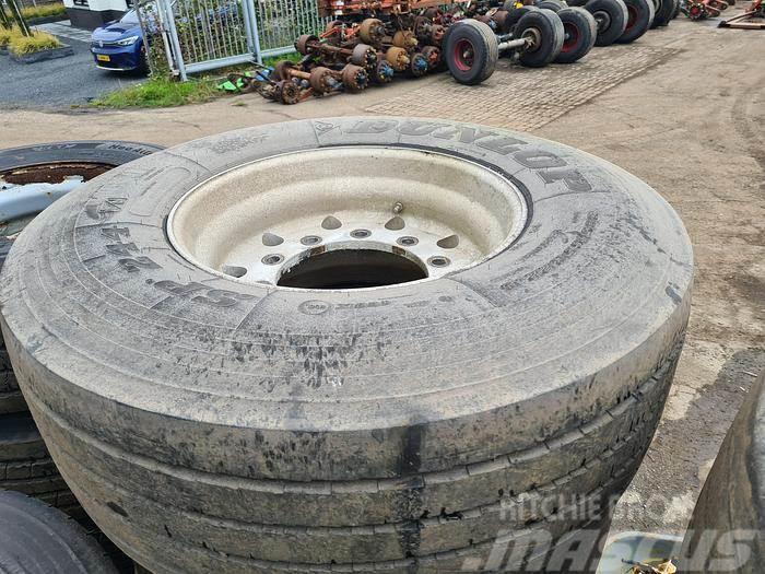  Dunlop, Bridgestone trailer tire 385/65 R 22.5 on Pneus, Rodas e Jantes