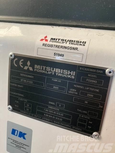 Mitsubishi FD25N3 Empilhadores Diesel