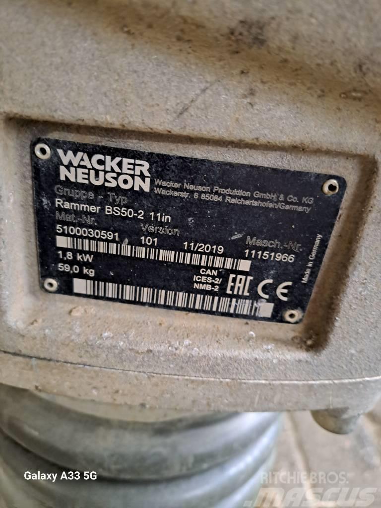 Wacker Neuson BS50-2 Saltitões