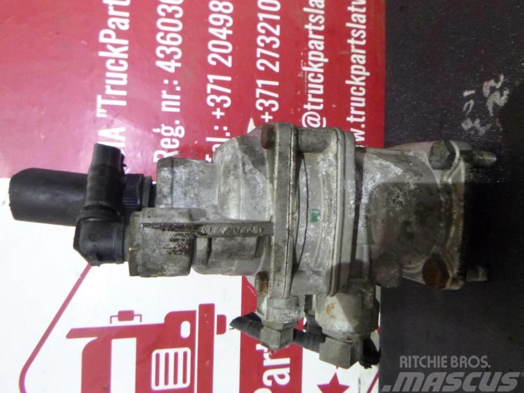 Mercedes-Benz TGX Brake valve 4613192720 Travőes