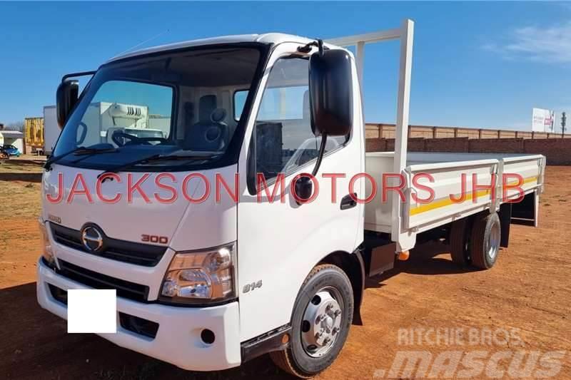 Hino 300, 915, FITTED WITH DROPSIDE BODY Outros Camiões