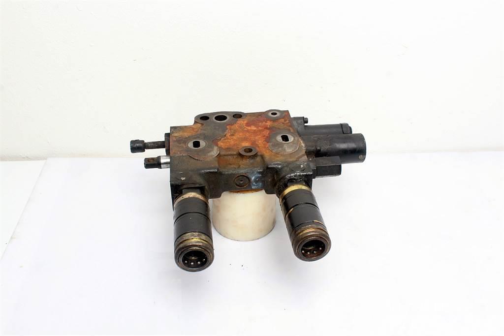 Case IH MX100C Remote control valve Hidráulica