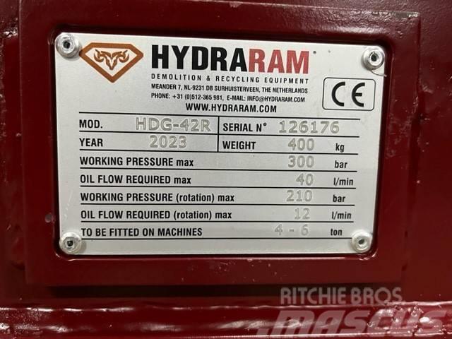Hydraram HDG-42R | CW10 | 4.5 ~ 7.5 Ton | Sorteergrijper Garras
