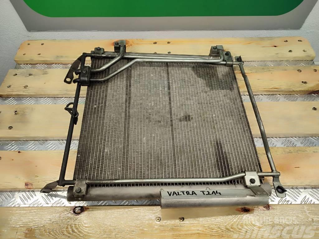 Valtra T214 Air conditioning radiator condenser 84485540B Radiadores máquinas construção