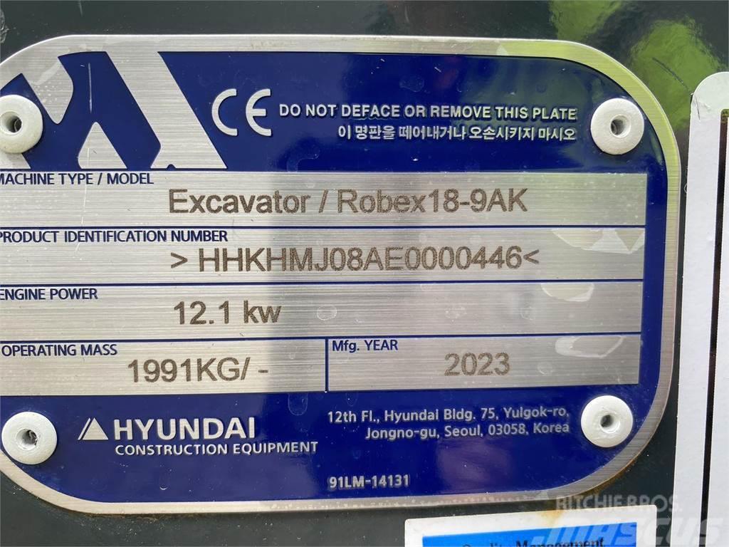 Hyundai R18-9AK Escavadoras de rodas
