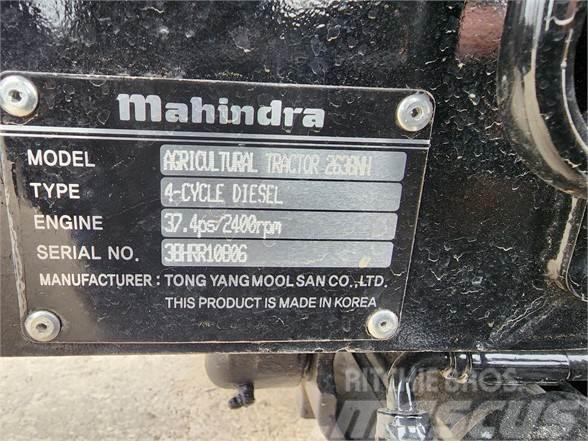 Mahindra 2638 HST Tratores Agrícolas usados
