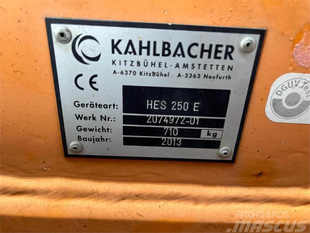 Kahlbacher Schneepflug HES 250E Outros equipamentos espaços verdes