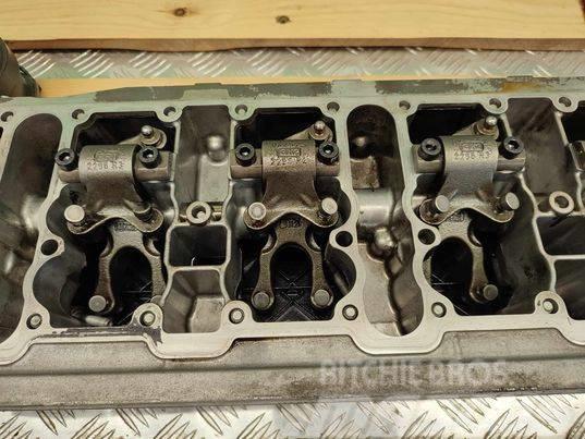 Femac 716 Vario (04250595R) valve cover Motores agrícolas
