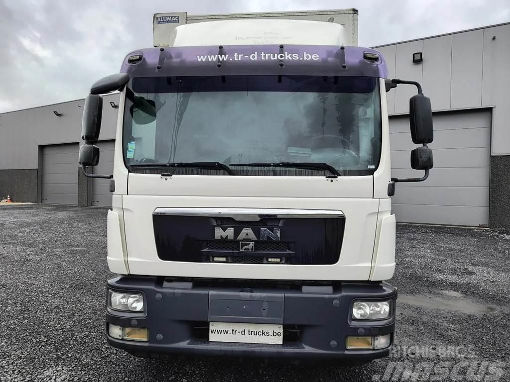 MAN TGM 15.250 CASE WITH 2 SIDE PORTS - EURO 5 Camiões de caixa fechada