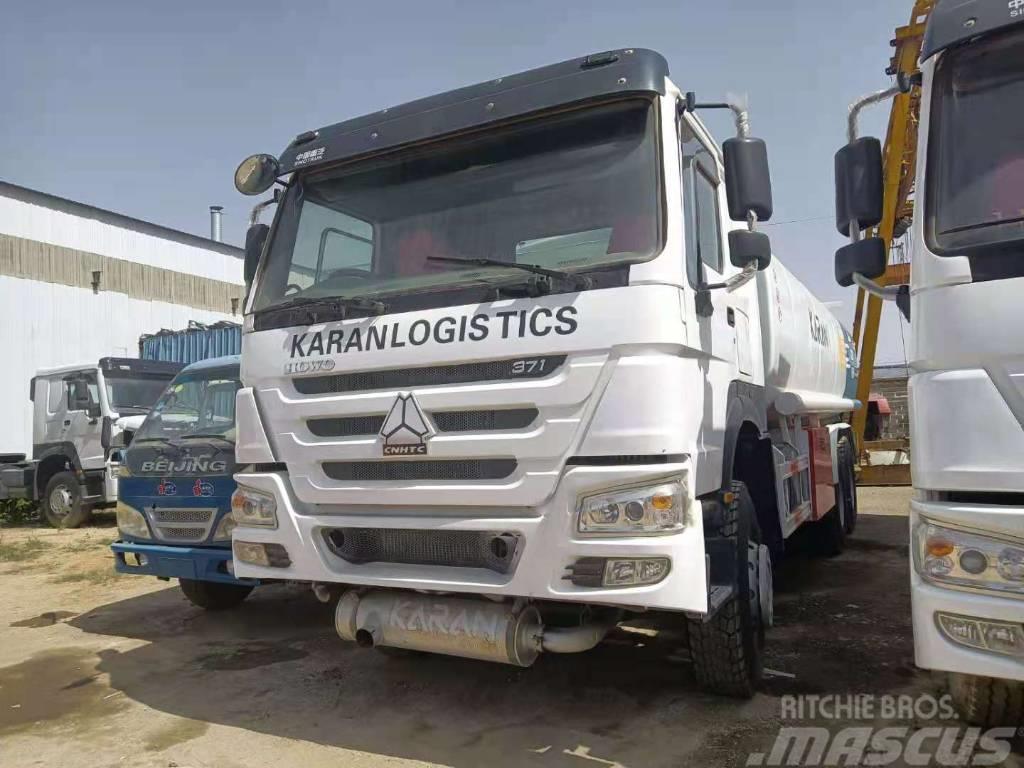 Howo 6*4 371 24m³ Fuel Tank Truck Outros