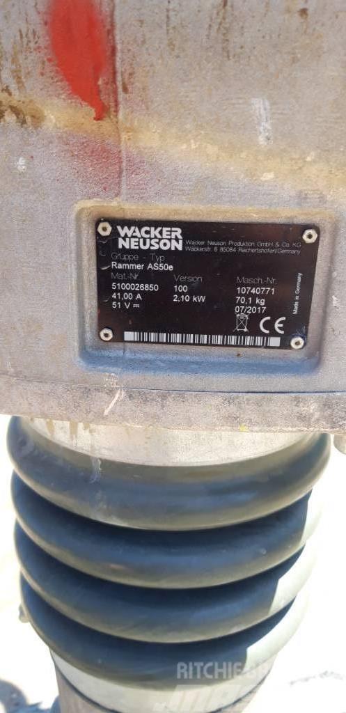 Wacker Neuson AS50 Saltitões