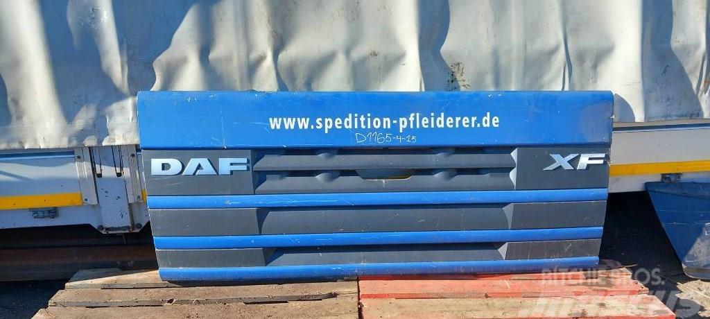 DAF XF 105.530 1644191 Front grill panel Cabines e interior