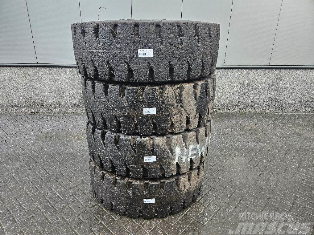 New Holland W110C-Barkley 17.5R25-Tire/Reifen/Band Pneus, Rodas e Jantes
