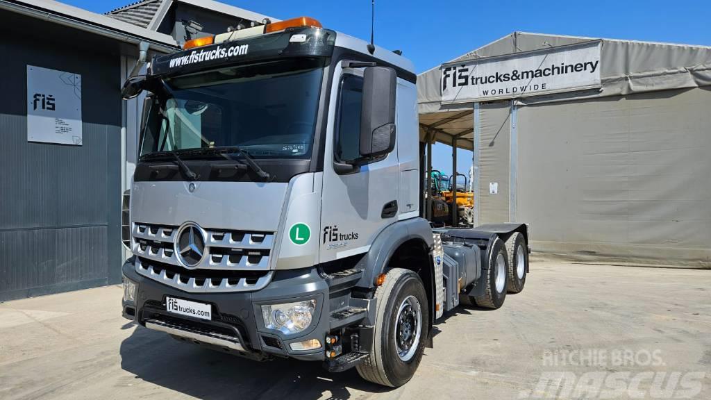 Mercedes-Benz AROCS 2843 6x4 chassis ready for tipper Camiões de chassis e cabine