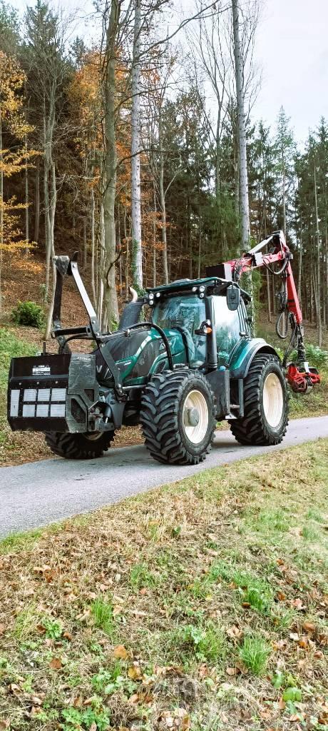 Valtra T234D Tractores florestais