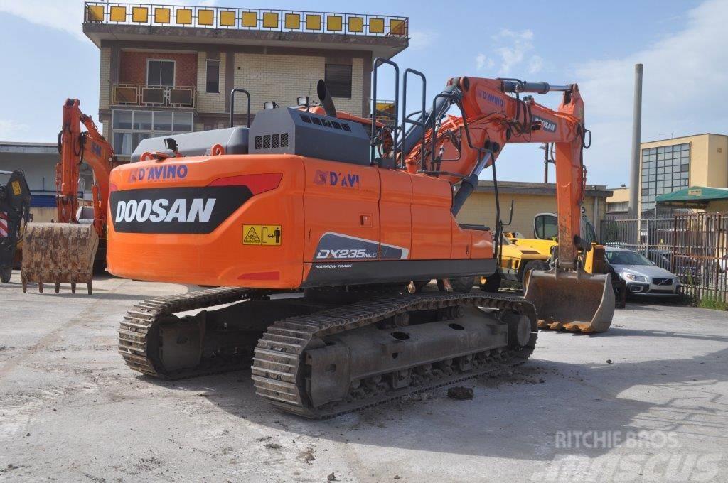 Doosan DX 235 NLC Escavadoras de rastos