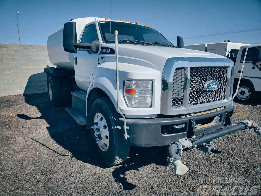 Ford F 650 Auto-tanques