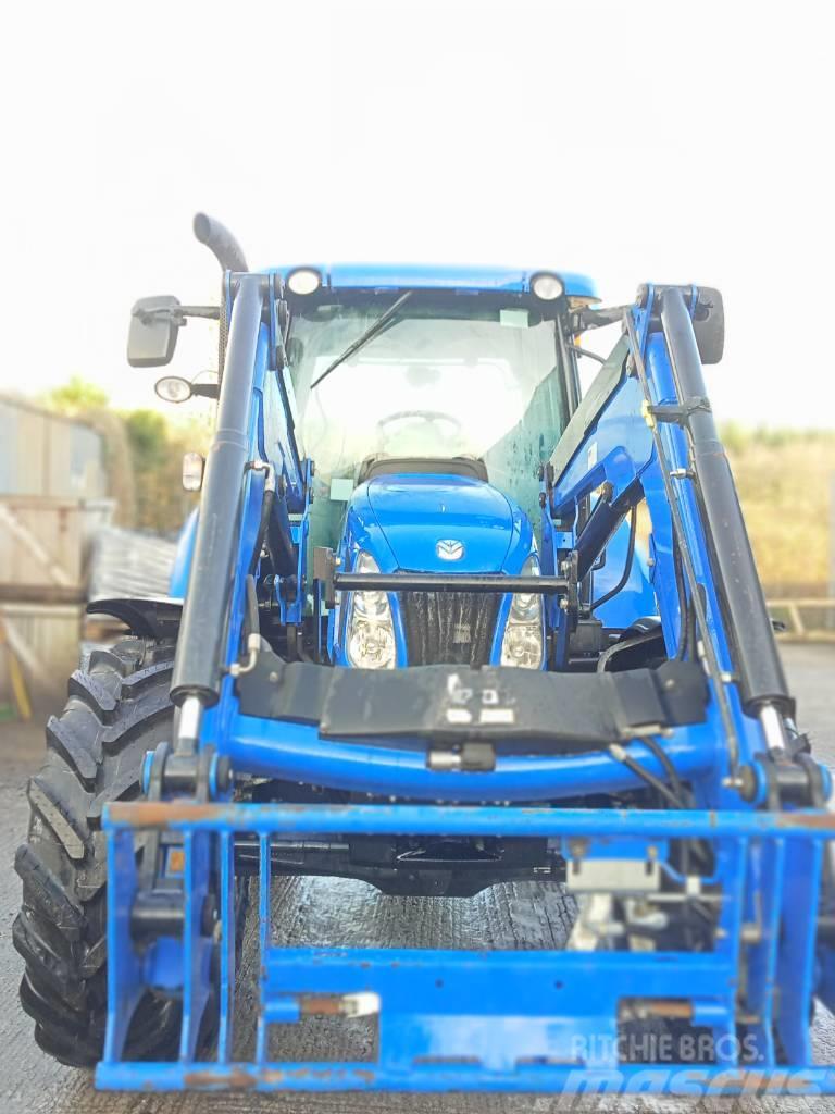 New Holland T6.140 with loader Tratores Agrícolas usados