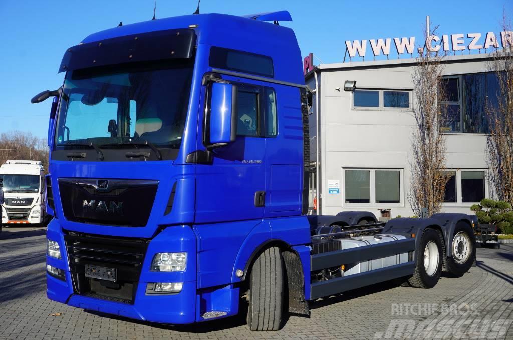 MAN TGX 26.500 6×2 / E6 / 2018 / steering and lifting Camiões de chassis e cabine