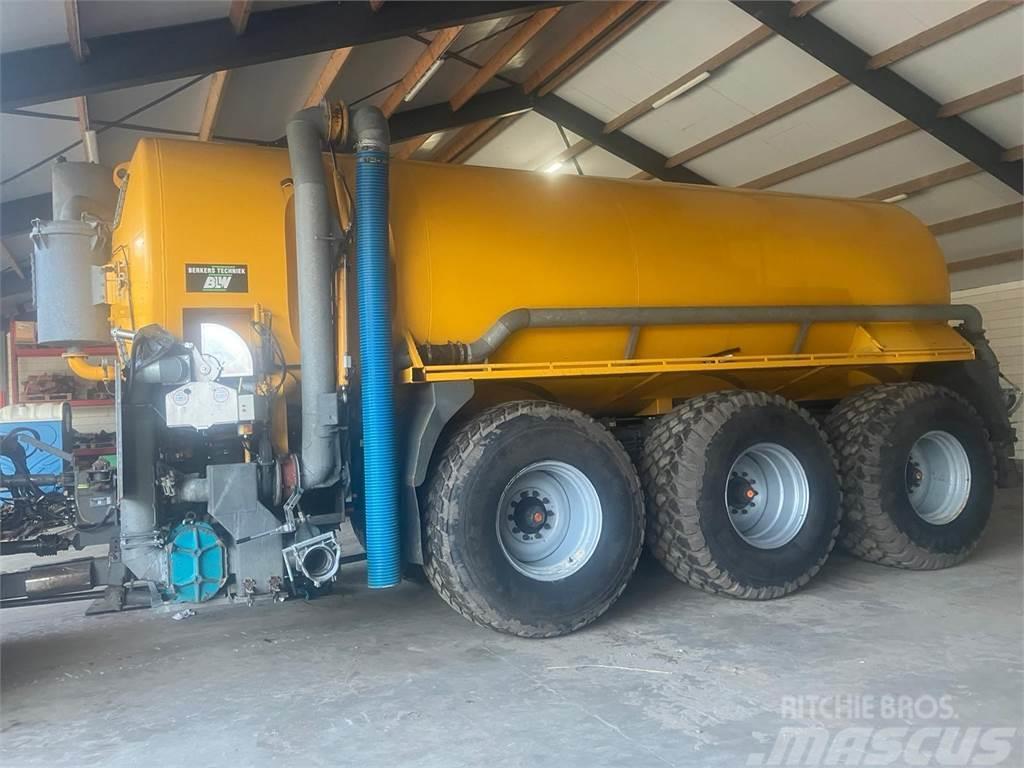  BLW 30 m3 3-asser + 50m3 silagebak Camiões-cisterna de lamas