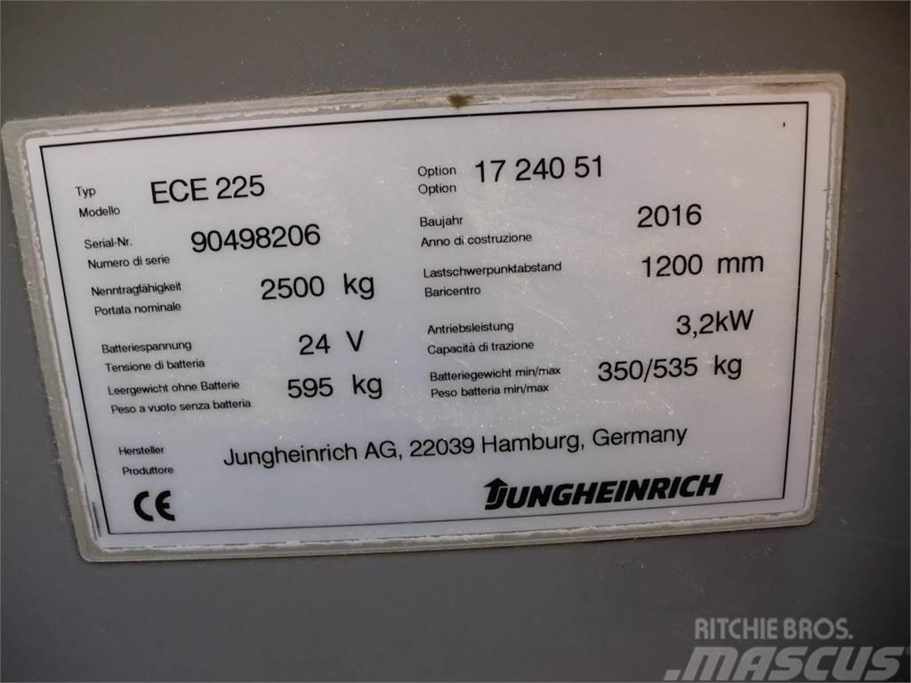 Jungheinrich ECE 225 2400x510mm Preparadoras de encomendas de baixa elevação