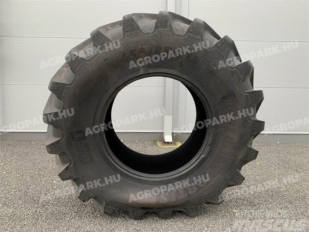 BKT tire in size 650/85R38 Pneus Agrícolas