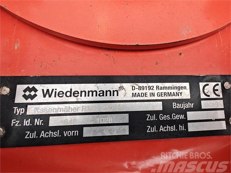  - - -  Wiedemanmann RMR 230 V-F Corta-Relvas montadas e arrastadas