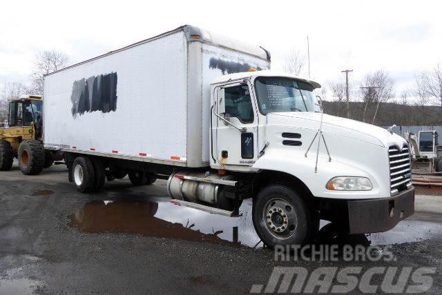 Mack CXP612 Camiões de caixa fechada