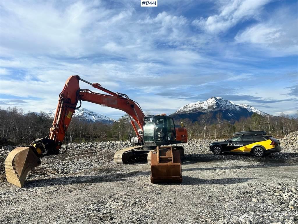 Hitachi ZX210LC-5B Tracked excavator w/ Newly overhauled R Escavadoras de rastos