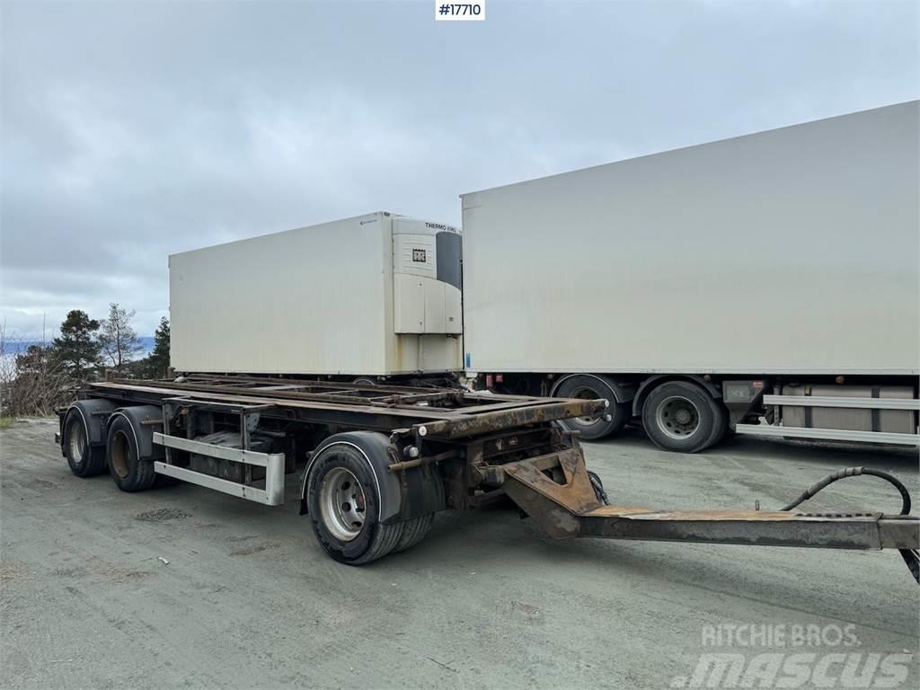 Istrail 3-axle hook trailer w/ tipper Outros Semi Reboques