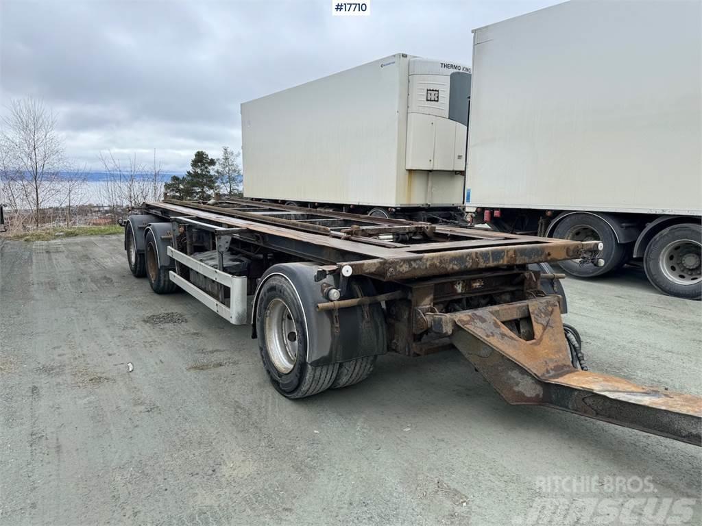 Istrail 3-axle hook trailer w/ tipper Outros Semi Reboques