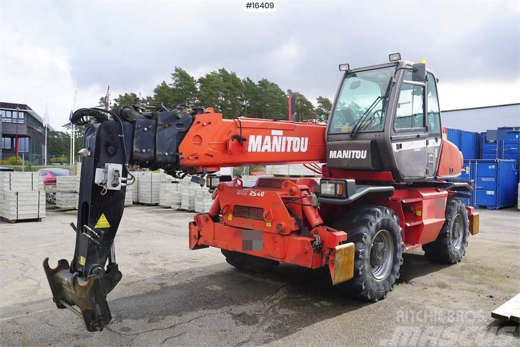 Manitou MRT 2540M with bucket and fork Manipuladores telescópicos